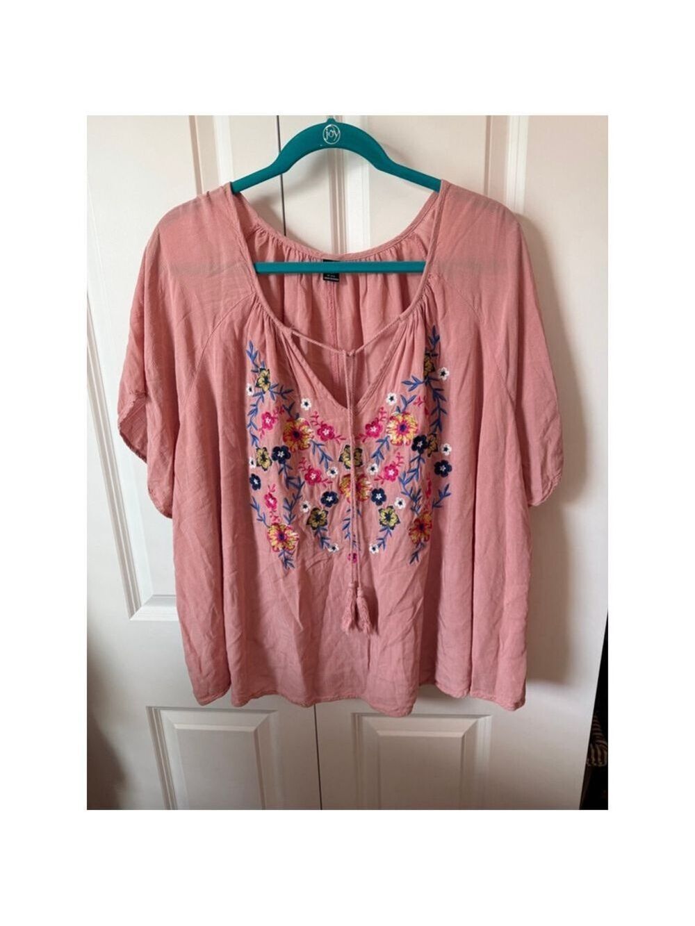 SHEIN Plus Pink Embroidered Tunic Top 24